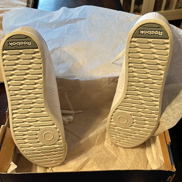 🩷HOST PICK🩷Reebok Princess White Classic Women US 9 1/2 Brand New in Box - Picture 5 of 16